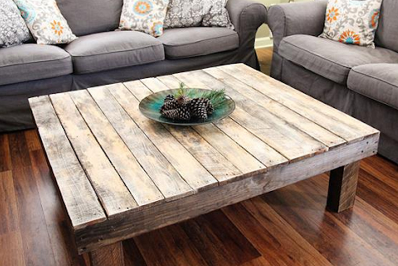 DIY Room Decor Tip #5 - Palette Coffee Table