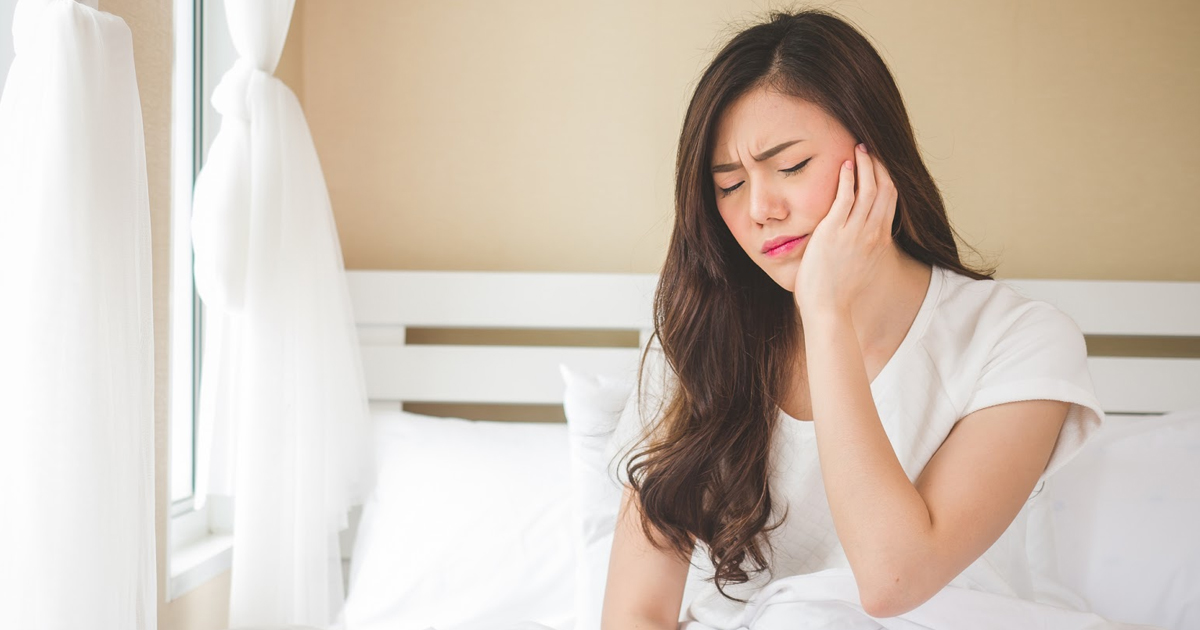 How To Sleep After Wisdom Teeth Removal - 4 Tips That Will Help You